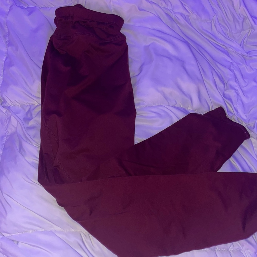 Maroon leggings